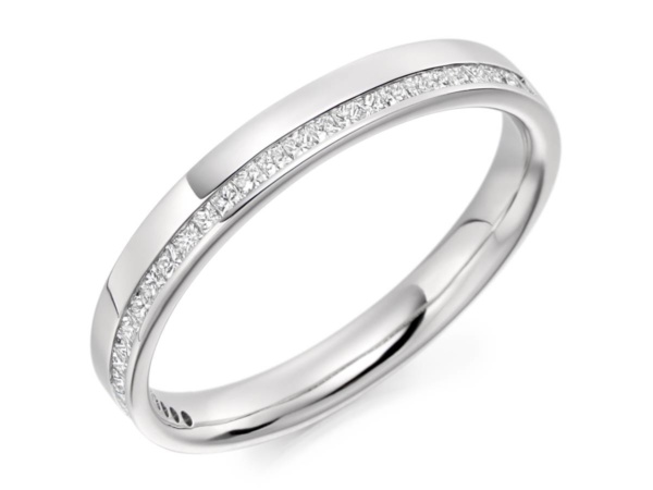 Princess Cut Diamond Off Centre Ring