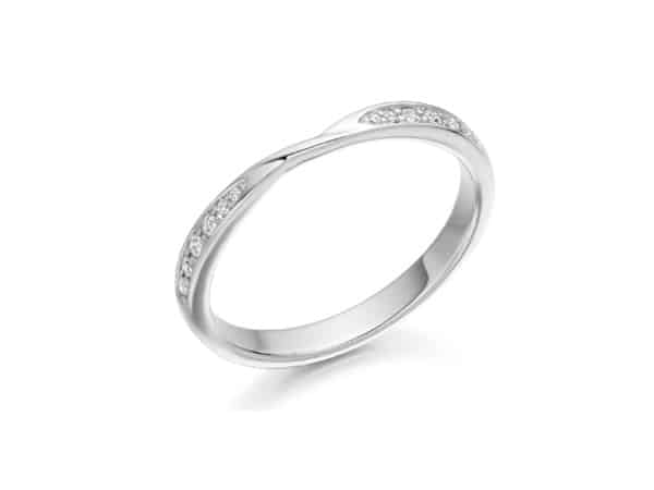 Twisted Brilliant Cut Shaped Wedding Ring