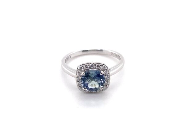18ct White Tanzanite & Diamond Cluster Ring