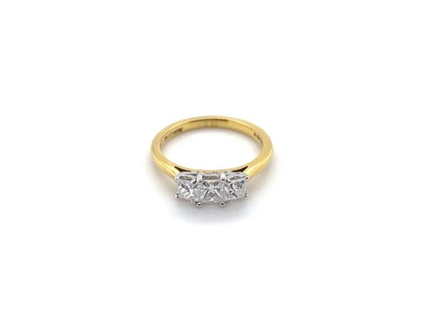 18ct Yellow Gold 3 Stone Diamond Ring