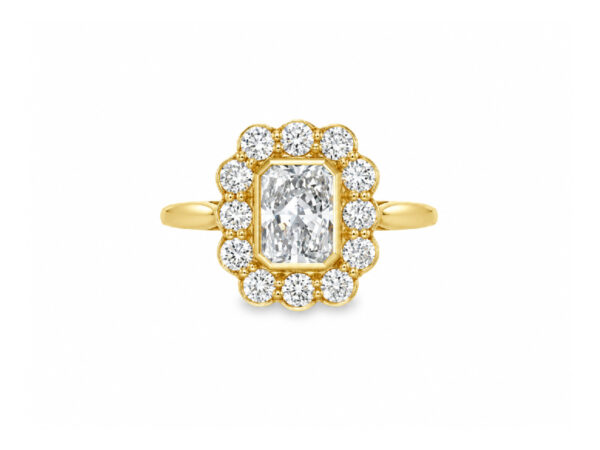 18ct Yellow Gold Radiant Cut Diamond Cluster Ring