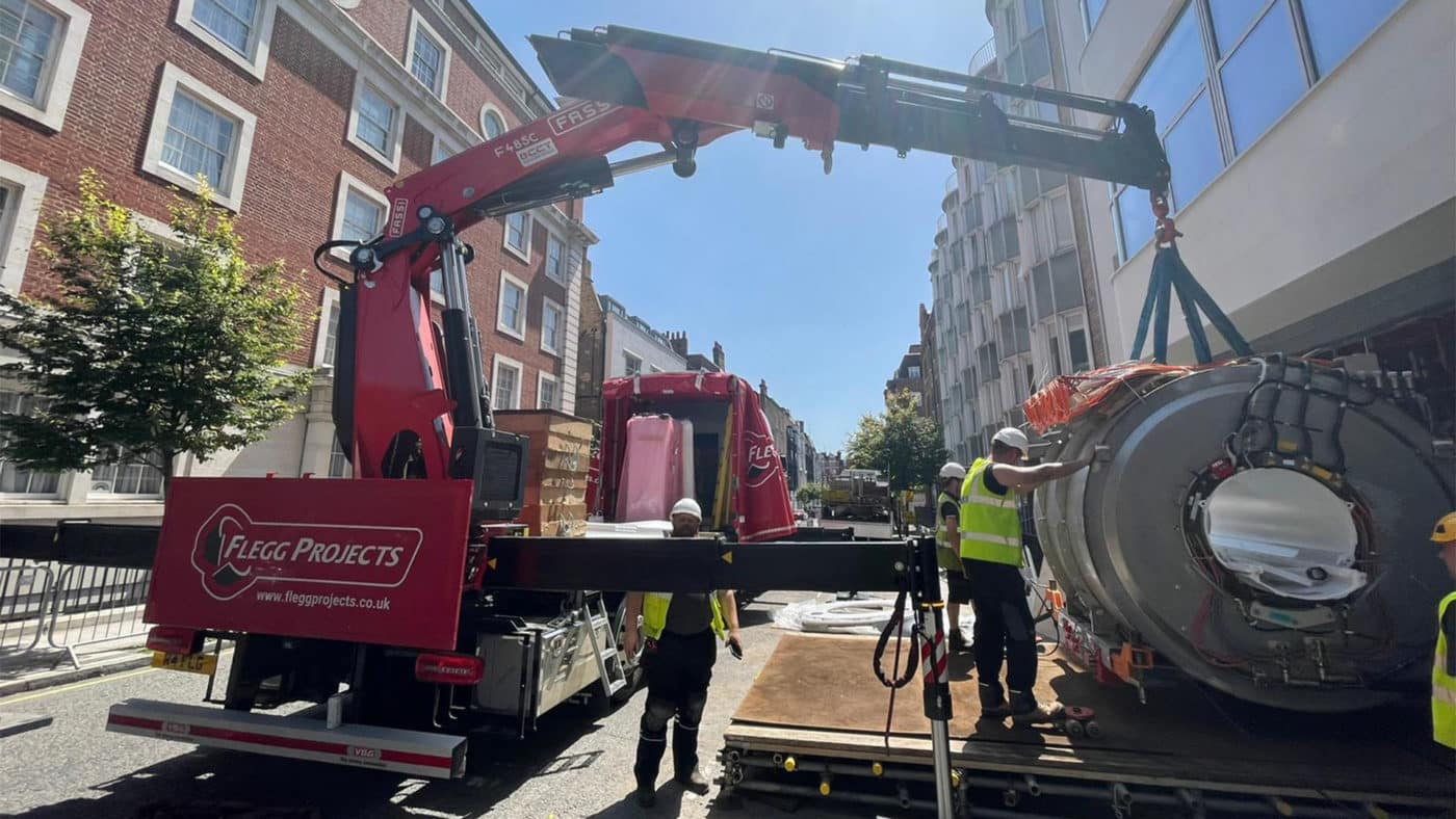 8 Types of Removal Equipment to Lift Heavy Machinery