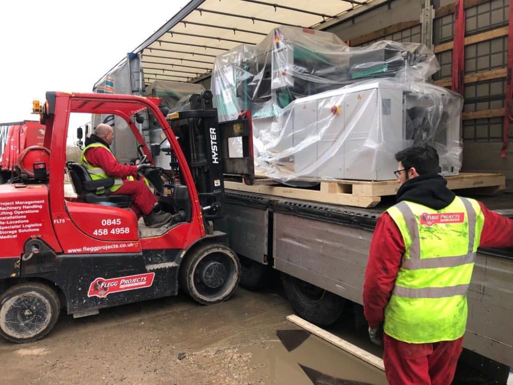 Unloading machines into the warehouse