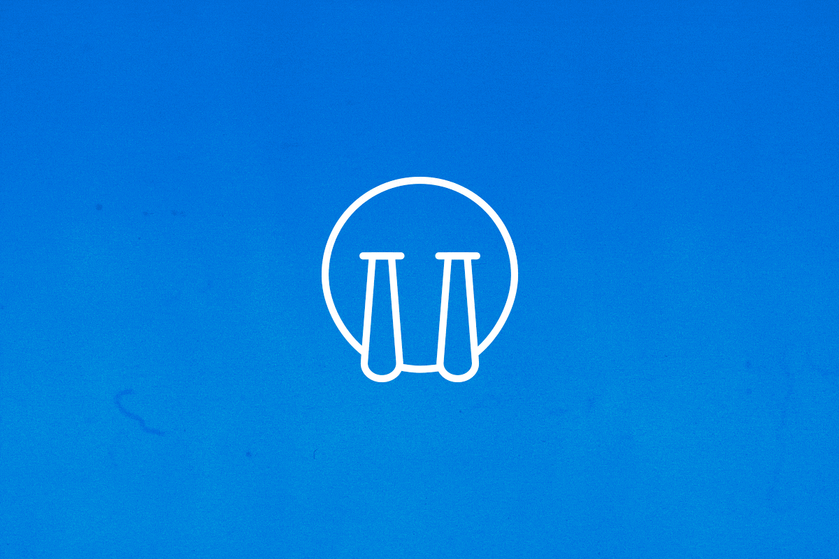 Header GIF LinkedIn Reaction