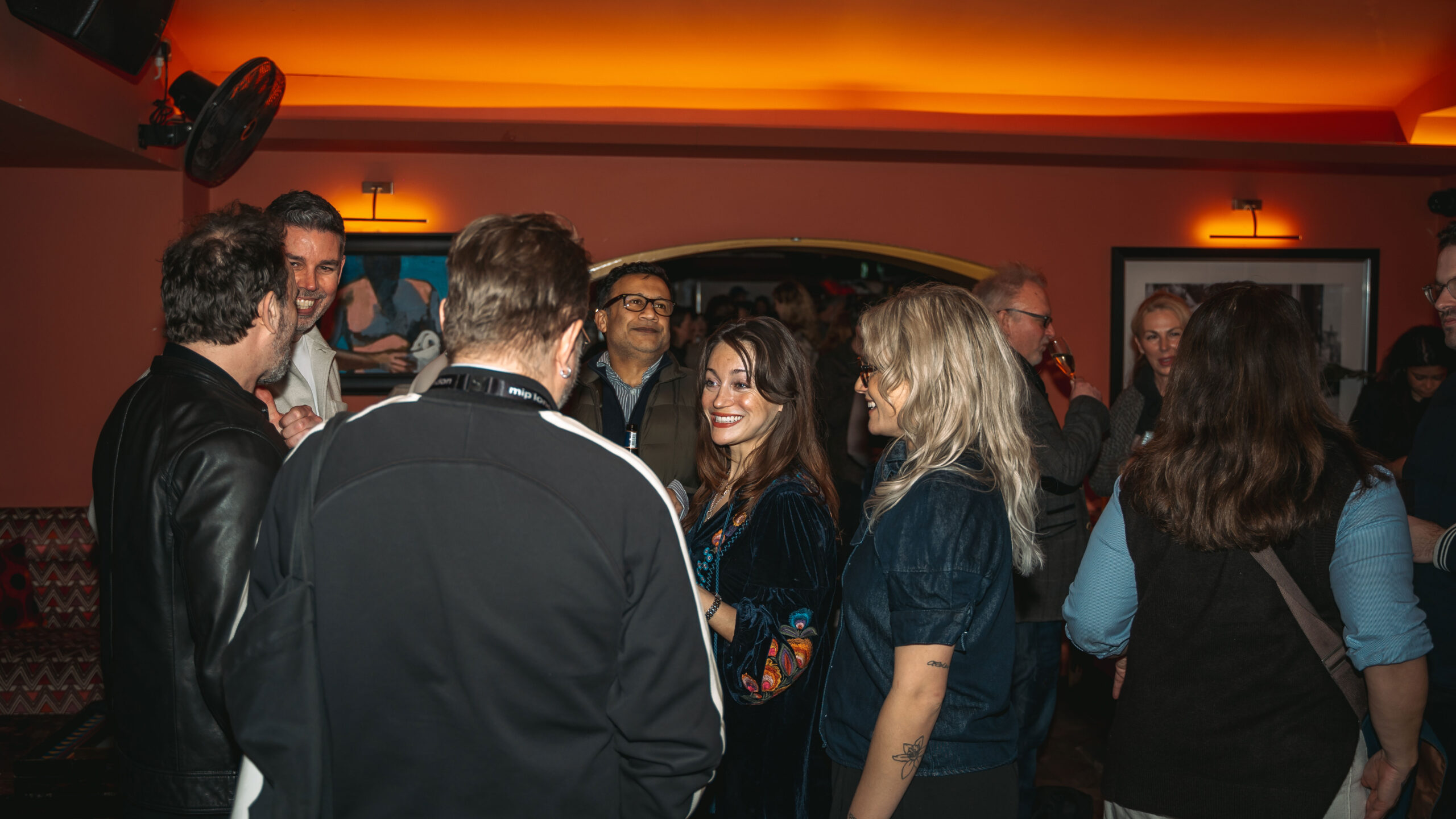 Group-of-people-socialising-at-an-event