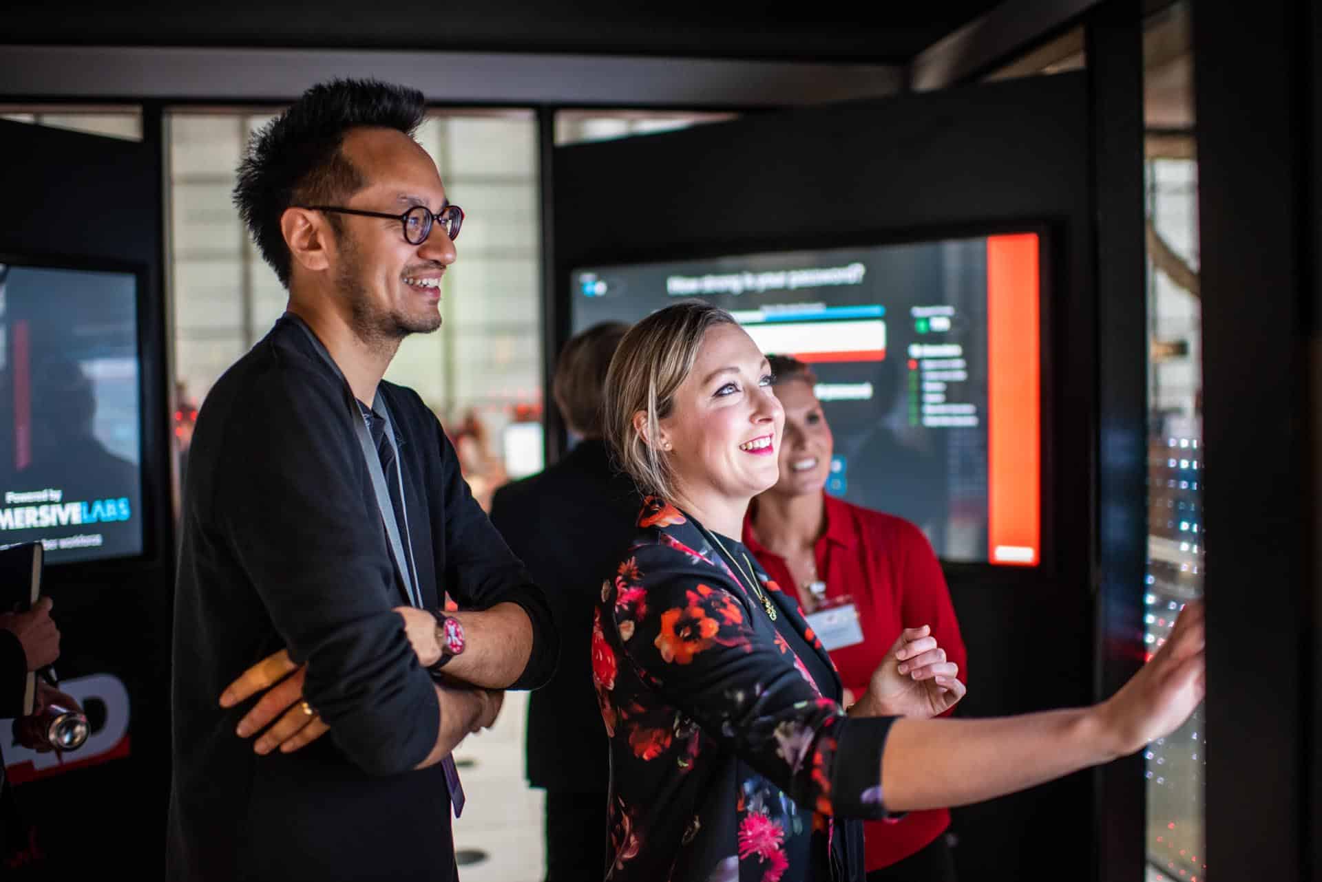 hiscox-cyber-cube-experiential-1